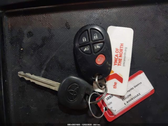 2012 TOYOTA SIENNA 5TDKK3DC3CS216709 Photo 10