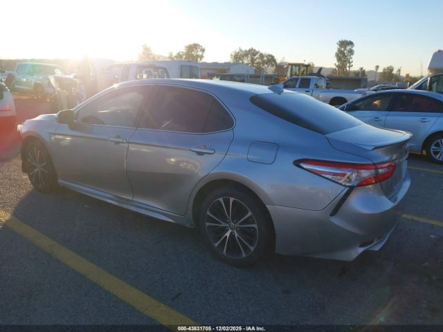 2020 TOYOTA CAMRY 4T1G11AK8LU947720 Photo 2