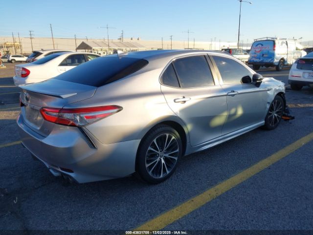 2020 TOYOTA CAMRY 4T1G11AK8LU947720 Photo 3