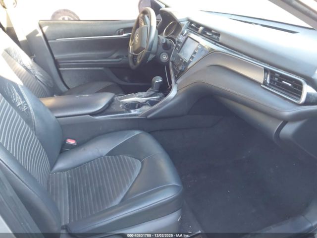 2020 TOYOTA CAMRY 4T1G11AK8LU947720 Photo 4