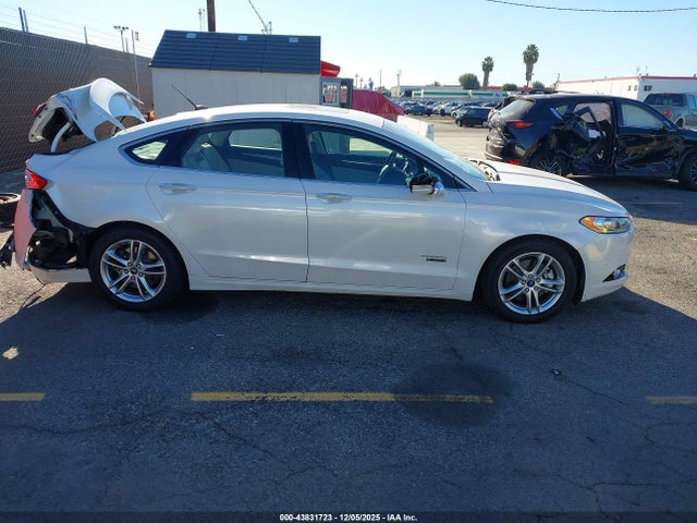 Ford Fusion Energi Titanium 2015 3FA6P0SU1FR225905 Image 13