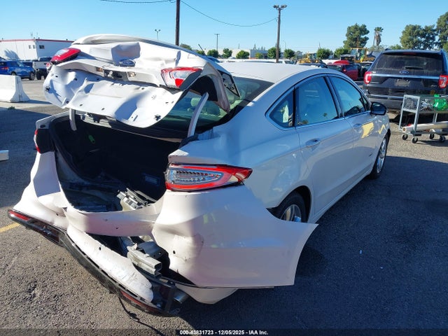 Ford Fusion Energi Titanium 2015 3FA6P0SU1FR225905 Image 4