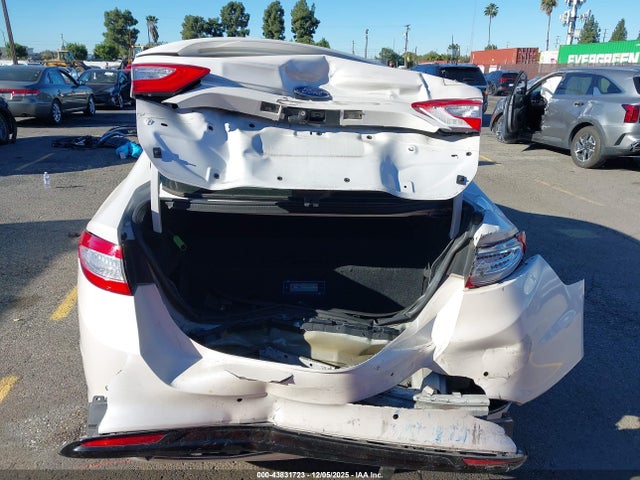 Ford Fusion Energi Titanium 2015 3FA6P0SU1FR225905 Image 6
