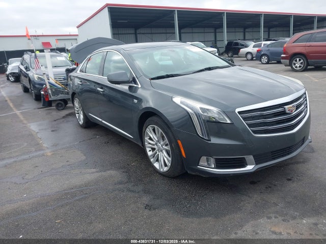 2018 CADILLAC XTS 2G61M5S37J9163560 Photo 0