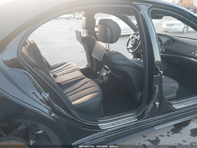WDDUG8DB5KA454920 Mercedes-Benz S 560