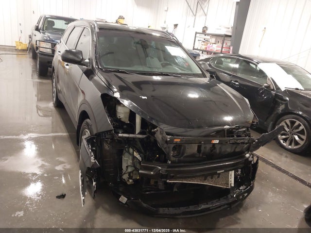 KM8SMDHF3HU255920 Hyundai Santa Fe Se