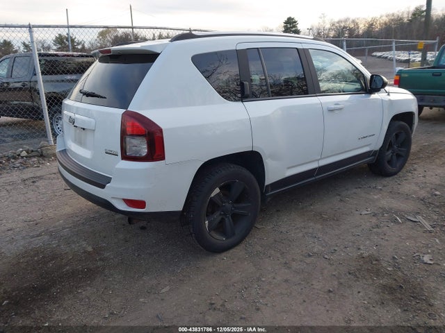2014 JEEP COMPASS 1C4NJDBB4ED879883 Photo 3