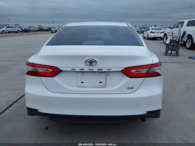 4T1B11HK8JU565359 Toyota CAMRY LE