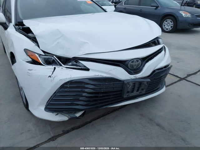 4T1B11HK8JU565359 Toyota CAMRY LE