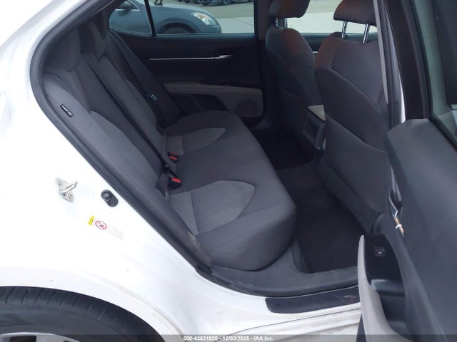 4T1B11HK8JU565359 Toyota CAMRY LE