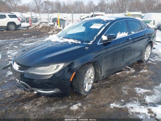 Chrysler 200 2015 1C3CCCAB8FN715551 Image 2
