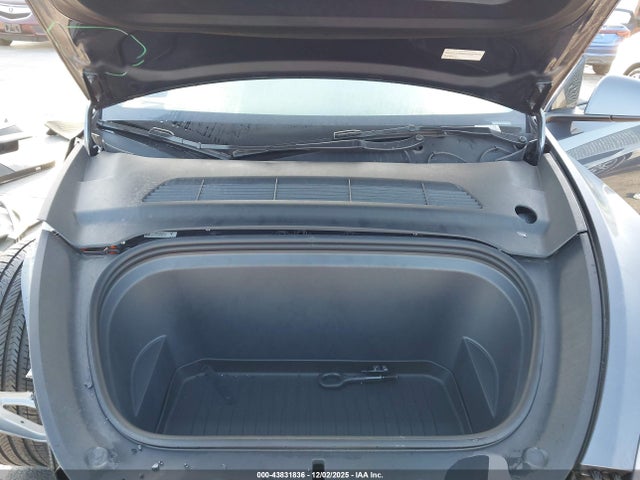 2023 TESLA MODEL Y 7SAYGDEF2PF634220 Photo 9