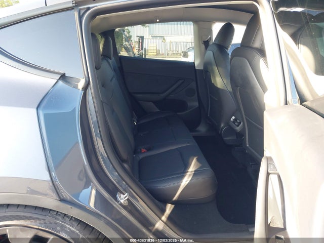 2023 TESLA MODEL Y 7SAYGDEF2PF634220 Photo 7