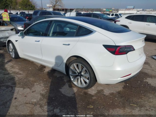 2018 TESLA MODEL 3 5YJ3E1EA3JF003807 Photo 2