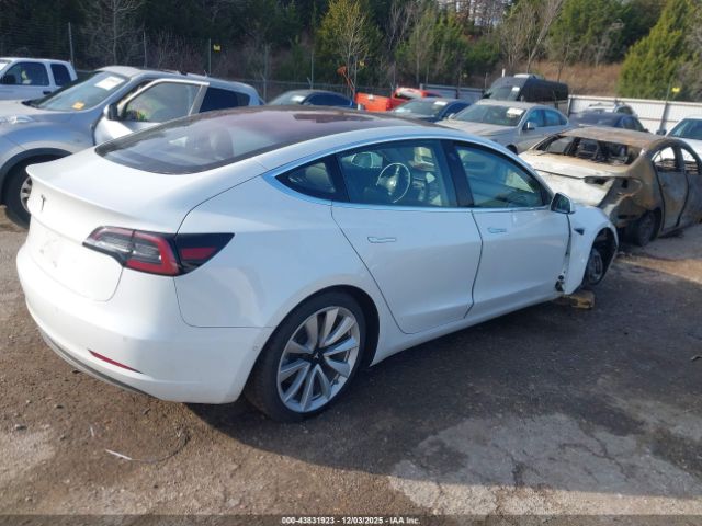 2018 TESLA MODEL 3 5YJ3E1EA3JF003807 Photo 3