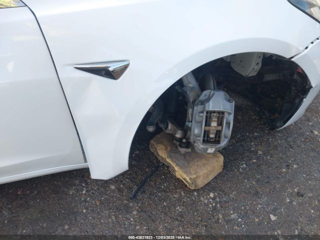 2018 TESLA MODEL 3 5YJ3E1EA3JF003807 Photo 5