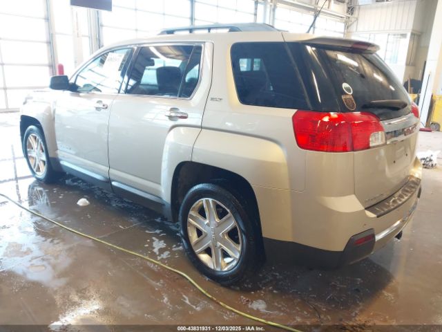 2011 GMC TERRAIN 2CTALWEC1B6465354 Photo 2