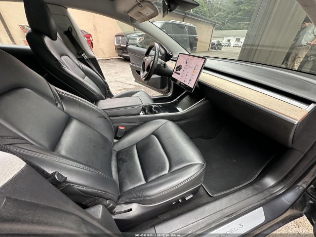2018 TESLA MODEL 3 5YJ3E1EB1JF119497 Photo 4