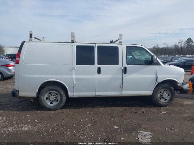 Chevrolet Express 2500 Work Van 2014 1GCWGFCA4E1128319 Image 13
