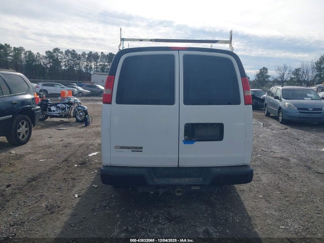Chevrolet Express 2500 Work Van 2014 1GCWGFCA4E1128319 Image 16