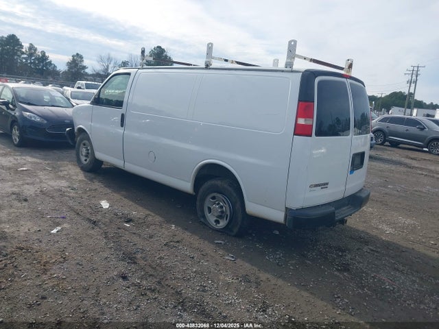 Chevrolet Express 2500 Work Van 2014 1GCWGFCA4E1128319 Image 3