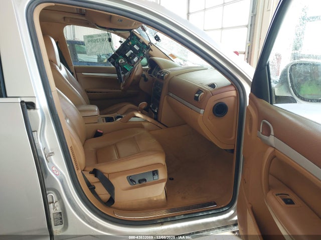 2003 PORSCHE CAYENNE WP1AB29P73LA61079 Photo 4