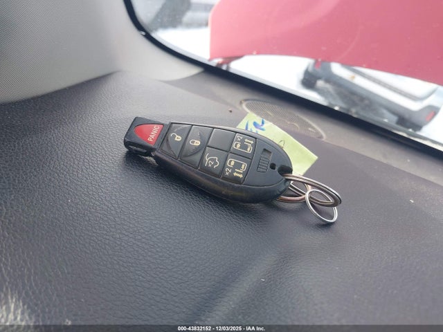 Продаж на аукціоні авто 2015 Chrysler Town & Country Touring, vin: 2C4RC1BGXFR564901, номер лоту: 43832152