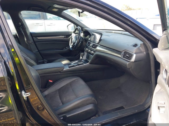 43832204 :رقم المزاد ، 1HGCV1F31LA137423 vin ، 2020 Honda Accord Sport مزاد بيع