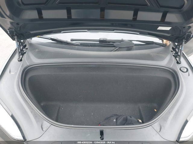 2024 TESLA MODEL X 7SAXCBE5XRF457745 Photo 9