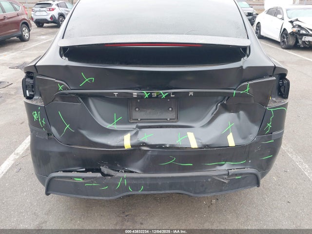 2024 TESLA MODEL X 7SAXCBE5XRF457745 Photo 5