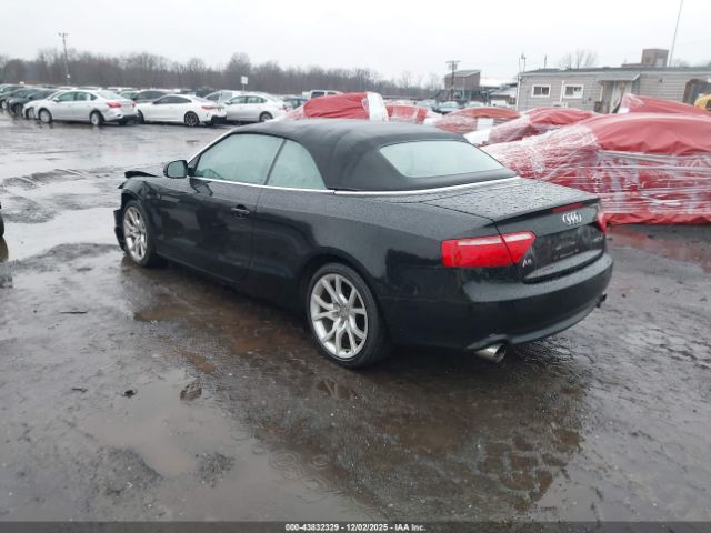 2011 AUDI A5 WAUAFAFH2BN005743 Photo 2