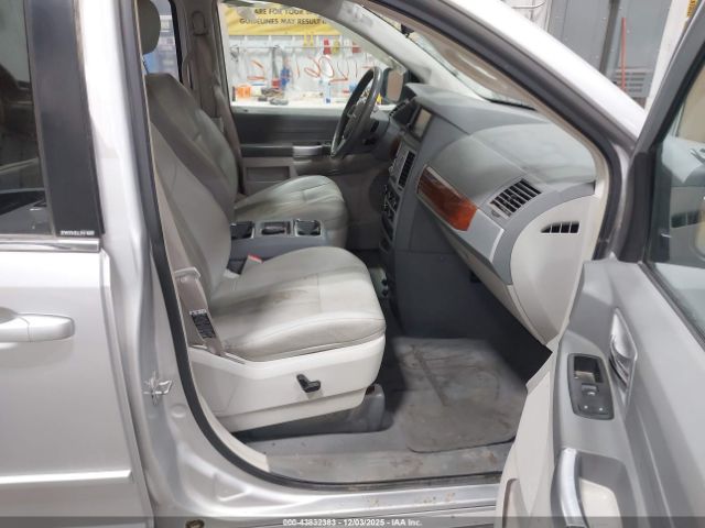 2008 CHRYSLER TOWN & COUNTRY 2A8HR54P88R817515 Photo 4