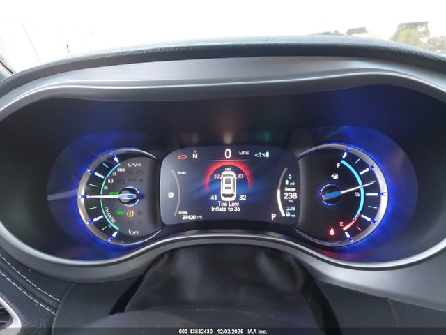 Chrysler Pacifica Hybrid Touring L 2023 2C4RC1L72PR618594 Image 7