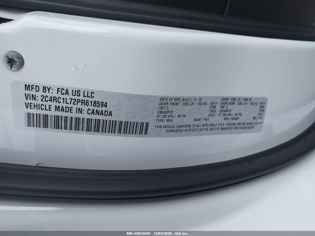 Chrysler Pacifica Hybrid Touring L 2023 2C4RC1L72PR618594 Image 9