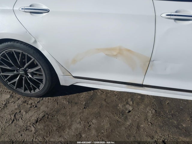 Genesis G80 3.3t Sport 2018 KMHGN4JB9JU219147 Image 17