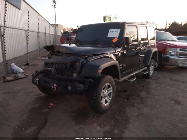 43832516 :رقم المزاد ، 1C4BJWDG8EL136687 vin ، 2014 Jeep Wrangler Unlimited Sport مزاد بيع