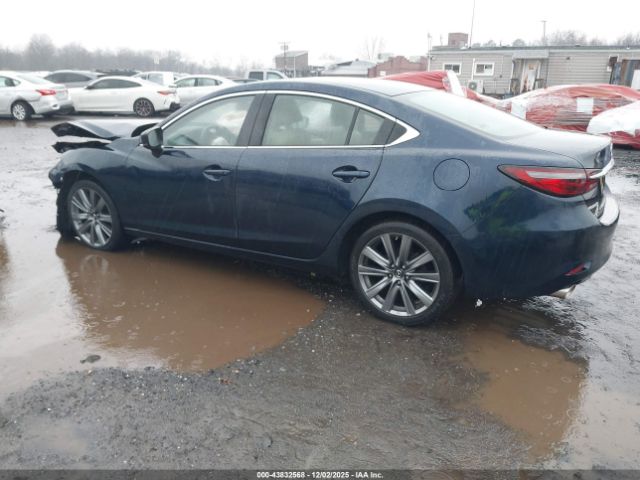 2018 MAZDA MAZDA6 JM1GL1VM0J1330840 Photo 2