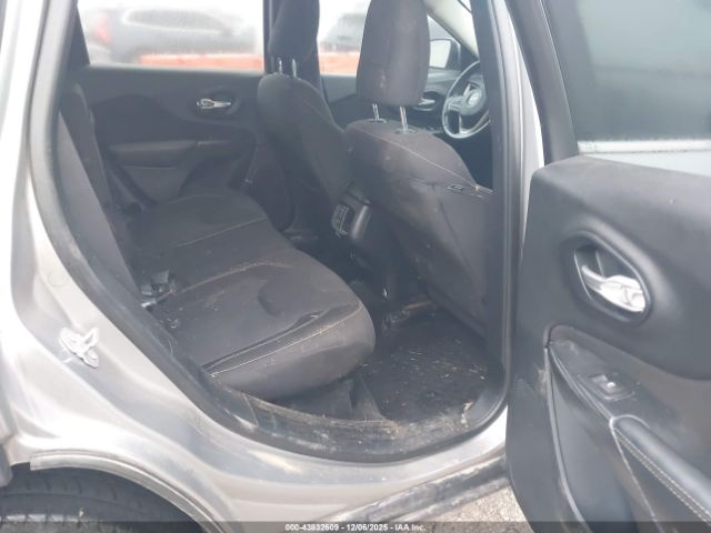 2016 JEEP CHEROKEE 1C4PJLCB2GW355947 Photo 7