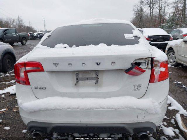 2017 VOLVO S60 YV140MTLXH2420356 Photo 5