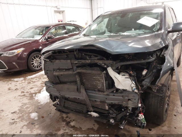 1GKKNRLA2KZ195847 GMC Acadia Sle-1