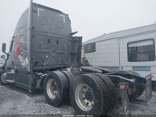 Продажа на аукционе авто 2023 Freightliner New Cascadia 126, vin: 3AKJHHFG1PSNV7389, номер лота: 43832801