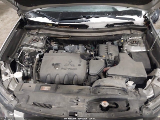 2019 MITSUBISHI OUTLANDER JA4AZ3A3XKZ055035 Photo 9