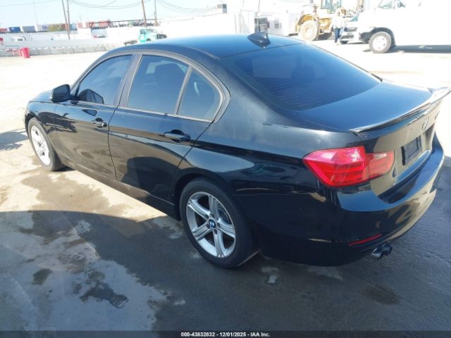 2012 BMW 328I WBA3C1C57CA697034 Photo 2