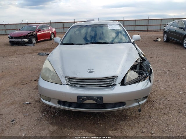 43833088 :رقم المزاد ، JTHBF30G125031283 vin ، 2002 Lexus Es 300 مزاد بيع