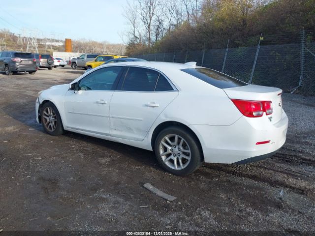 2015 CHEVROLET MALIBU 1G11C5SL4FF147405 Photo 2