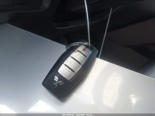 2022 MITSUBISHI OUTLANDER JA4J3VA81NZ092455 Photo 10