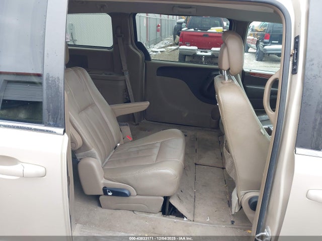 2014 Chrysler Town & Country Touring მანქანა იყიდება აუქციონზე, vin: 2C4RC1BG7ER158508, აუქციონის ნომერი: 43833171