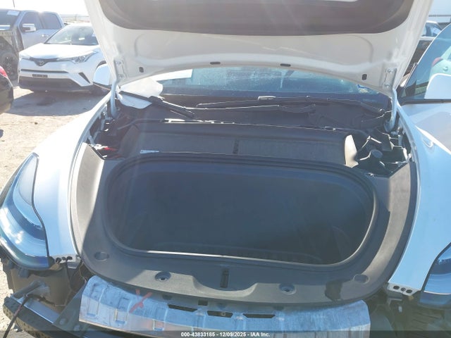 2022 TESLA MODEL Y 7SAYGAEE2NF432285 Photo 9