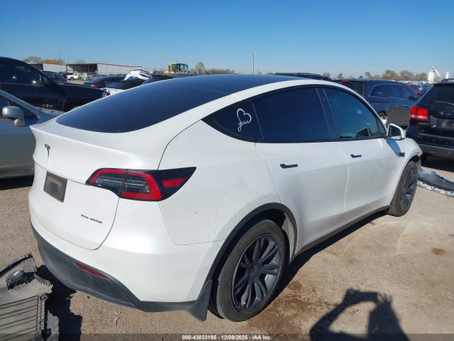 2022 TESLA MODEL Y 7SAYGAEE2NF432285 Photo 3