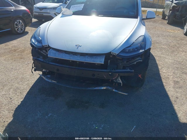 2022 TESLA MODEL Y 7SAYGAEE2NF432285 Photo 5